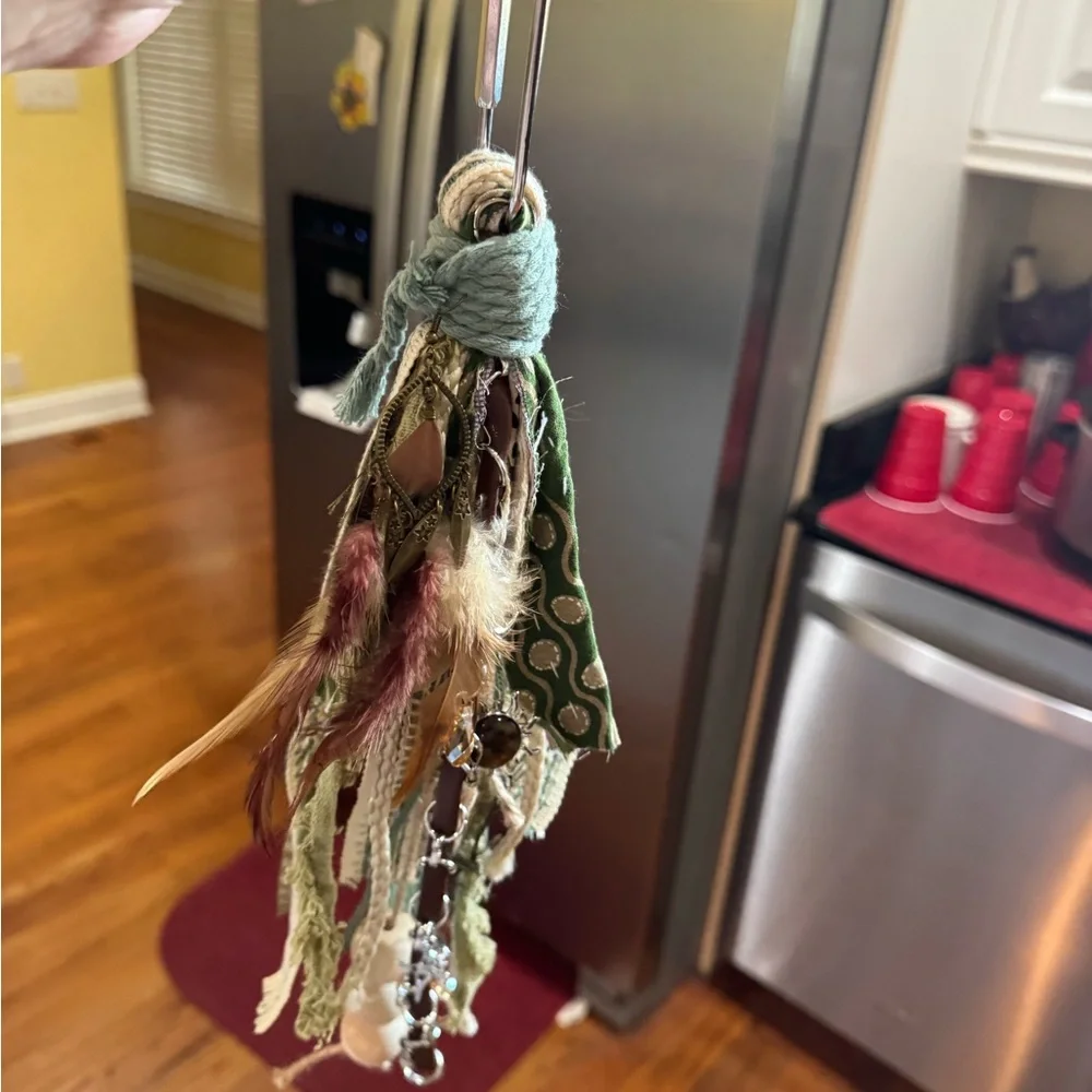 Boho Feather Tassel Keychain with Beads - Green Accent - Picture 1 of 1